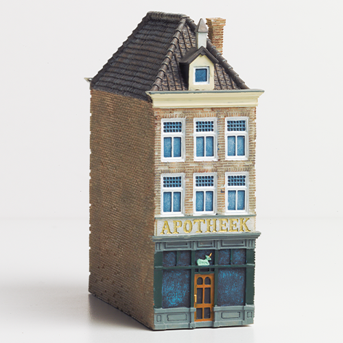 gat Mevrouw Uitgaan van De Oranjeboom - Monumentje.com | Miniatuur huisje kopen?